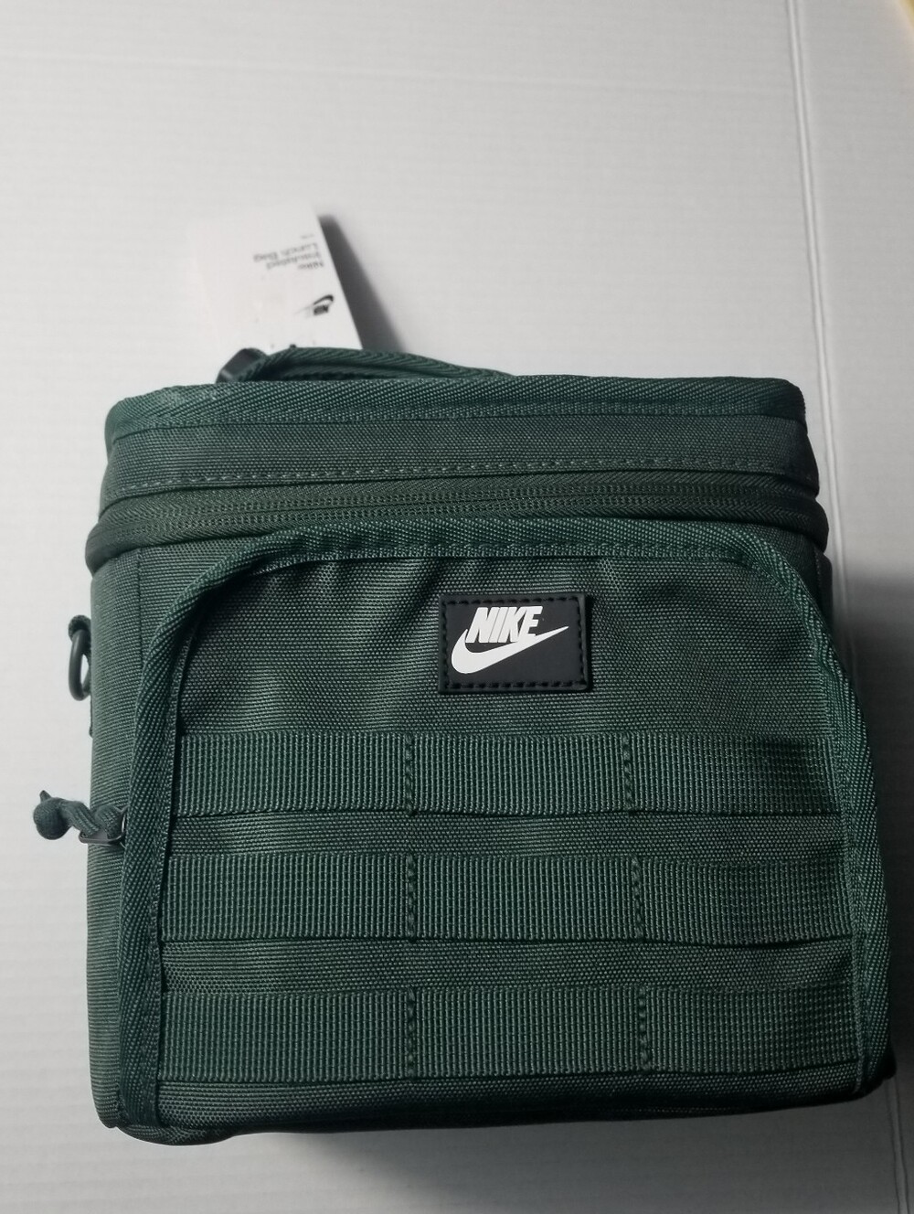 NWT NIKE INSULATED LUNCH BAG